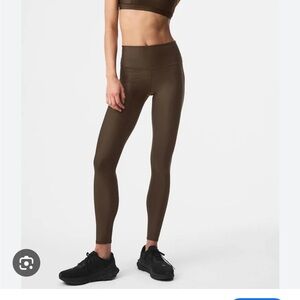 Alo airlift espresso bra and legging set